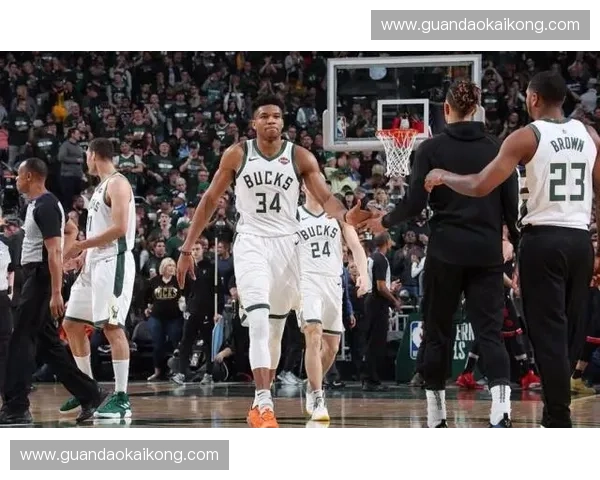 免费NBA直播平台推荐高清流畅观看方法及赛事更新全攻略